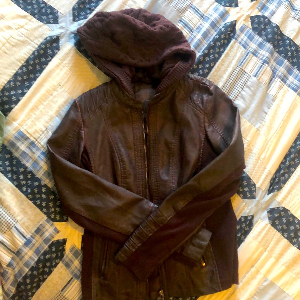 XS Maurice’s faux leather jacket maroon